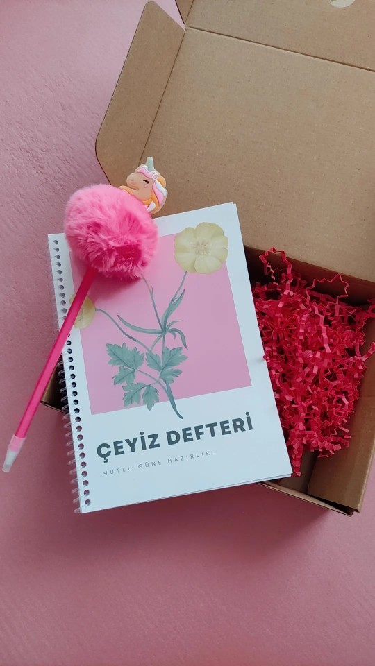 Sevgilim çeyiz defteri almış, sizce bu bir işaret mi? ne anlamalıyım 🐣🍭?