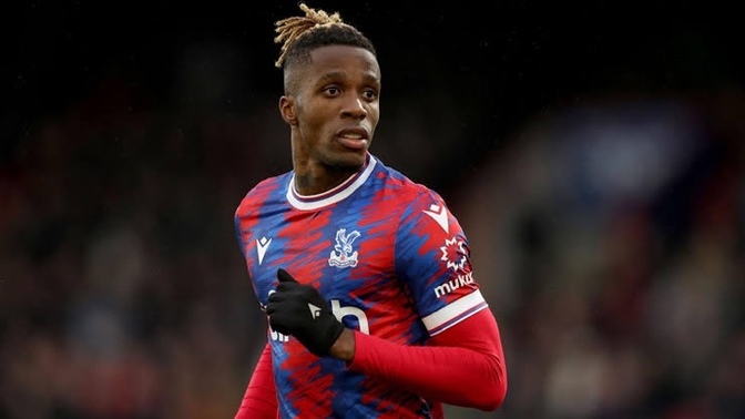 Zaha belirsizliği hala sürüyor! Sizce Fenerbahçe bu transferi bitirir mi?
