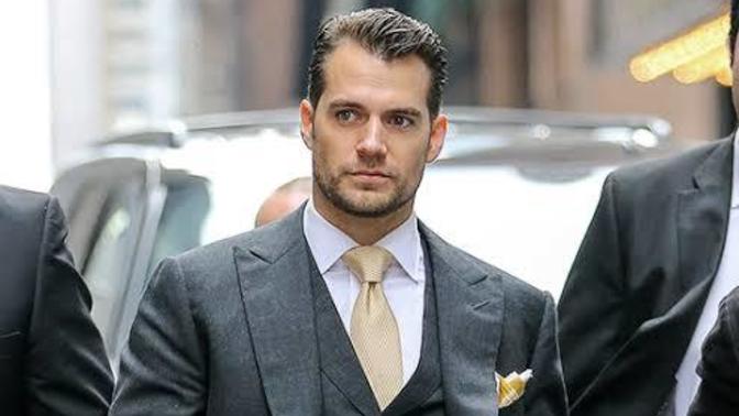 Henry Cavill sizce nasıl biri? Çok çekici değil mi?