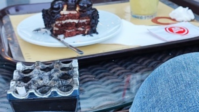 Dışarıda yemeye içmeye devam ediyor musunuz?