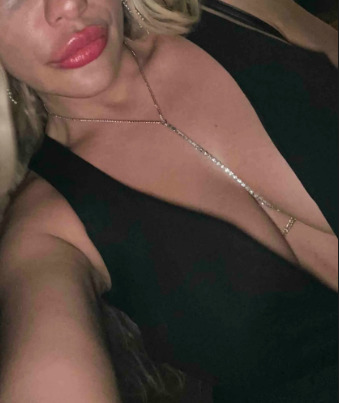 Teyzeme yeni kolye almıştım bana fotoğraf atmış?