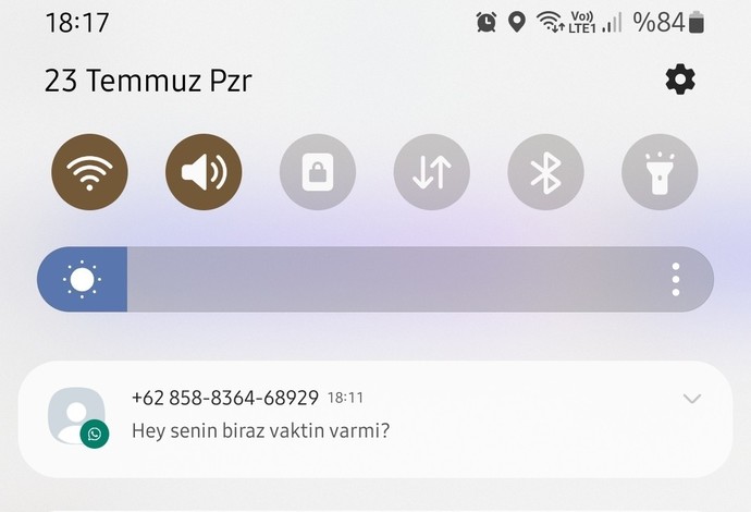 Bune şimdi? Var mı bu tür mesajlar alan?