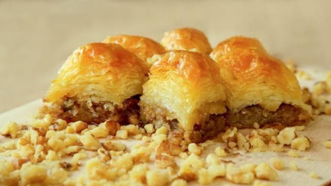 Bir oturuşta kaç dilim baklava yersiniz?