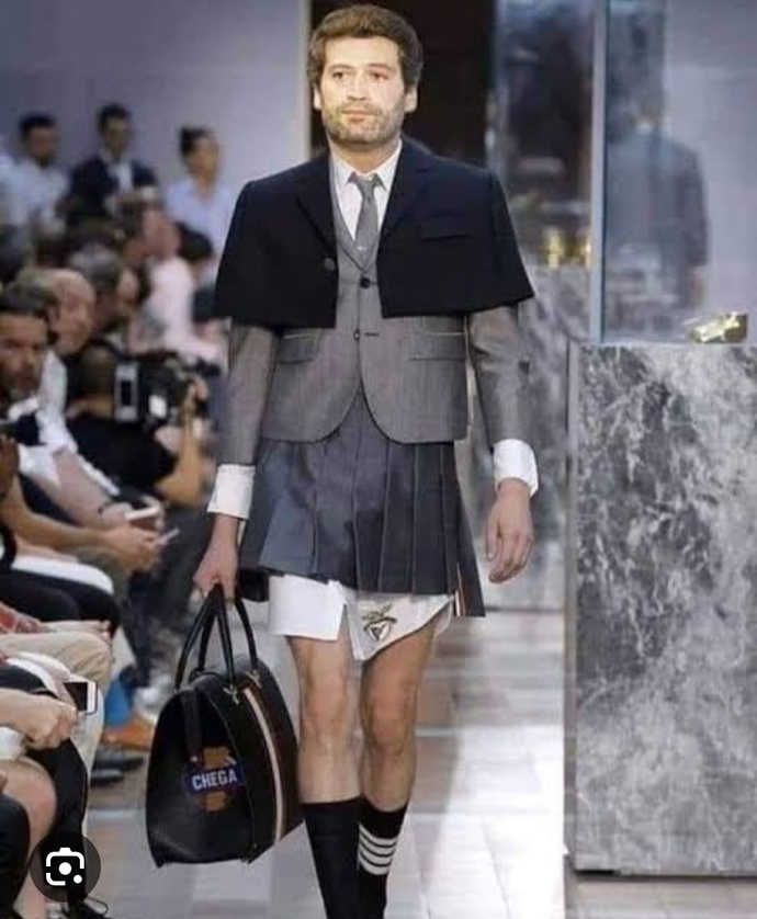 'Böyle moda olmaz olsun' dediğiniz bir görsel paylaşır mısınız?
