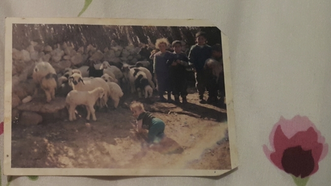 Ara sıra çocukluk fotoğraflarınıza bakar mısınız?