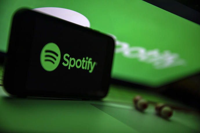 Spotify abonelik ücretlerine zam gelmiş. Spotify kullanıyor musunuz?