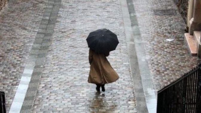 Yağmurlu 🌧️ ☔️ havada yürümek rahatlatıyor mu sizi de?