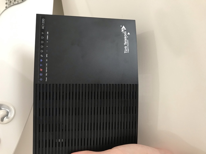 Modem sabahtan beri böyle neden çekmiyor sizce?