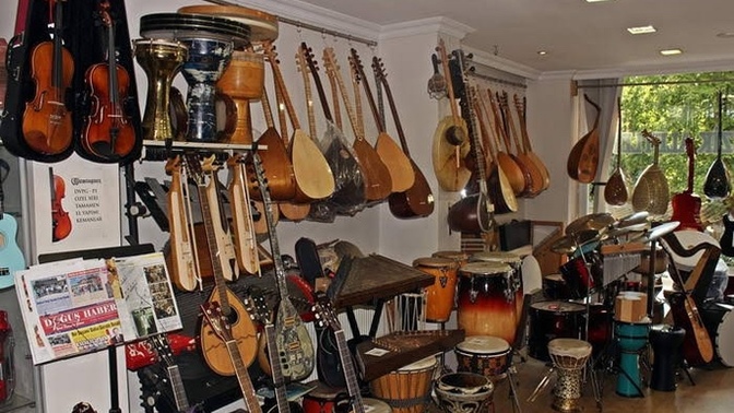 Müzik aletleri ile aran nasıl?