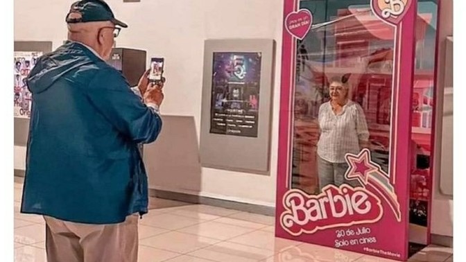 Barbie filmine gittiniz mi?