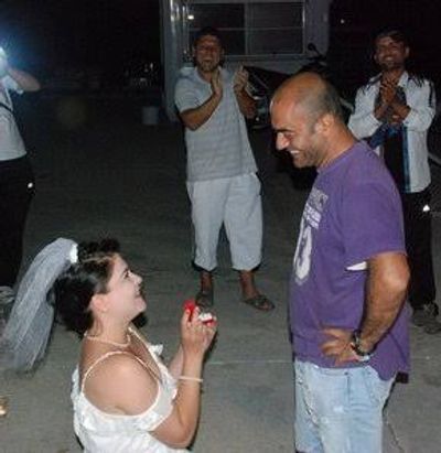 Güçlü erkek her kadına diz çöktürebilir mi?