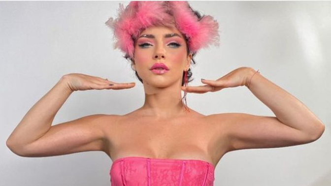 Merve Boluğur mu daha iyi barbie olmuş yoksa Hailey Bieber mi?