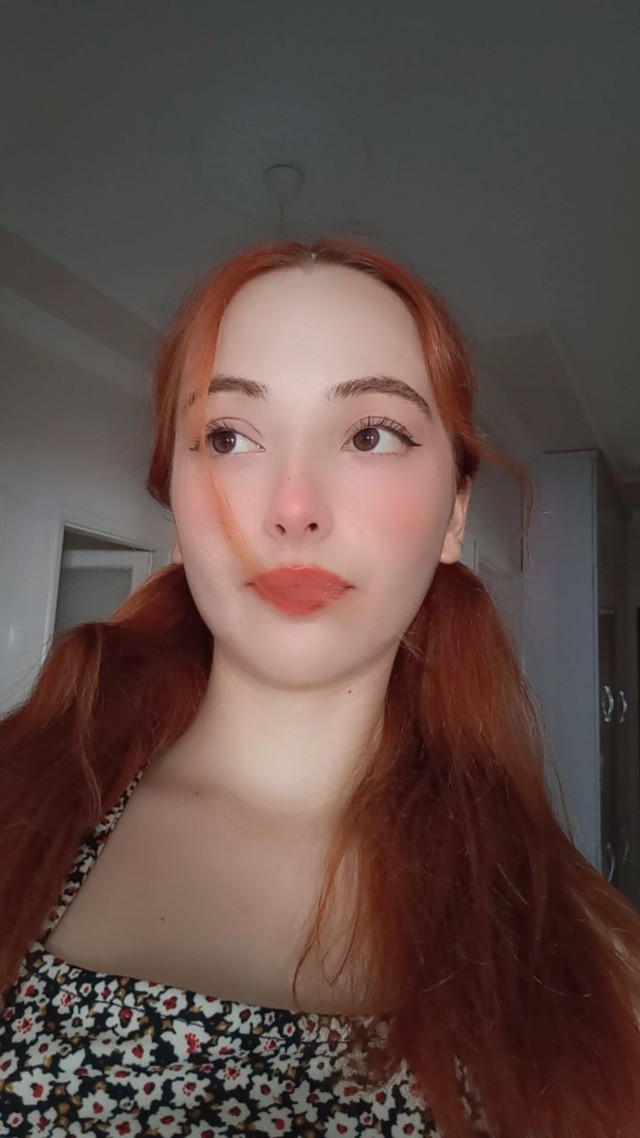 Saçımı daha koyu yaptım, olmuş mu?