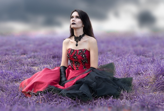 Gotik makyaj geri geliyor. Gotik makyaj tarzını sever misiniz?