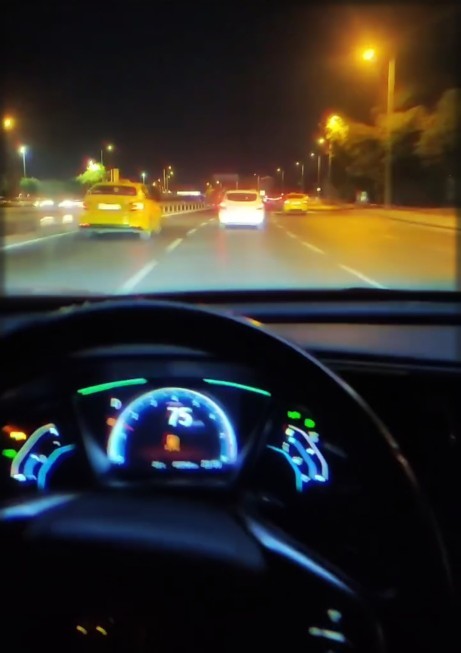 Gece mi, gündüz mü araba kullanmak daha keyifli?