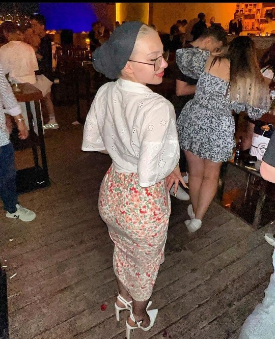 Sevdiginiz kisinin böyle olduğunu öğrenseniz ne yapardiniz? Bu kız ile olur mu?