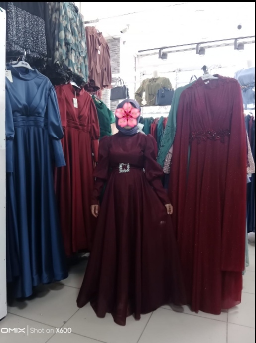 Bu elbise sizce güzel mi, alayım mı?