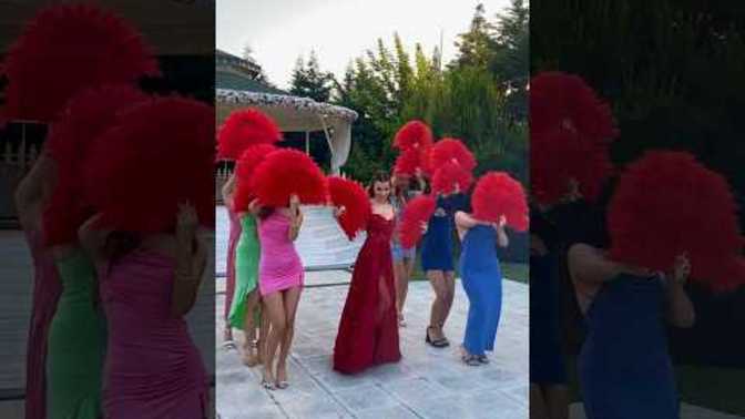 Bazen sizin de "Bu kriz bir tek bana mı var" dediğiniz oluyor mu?