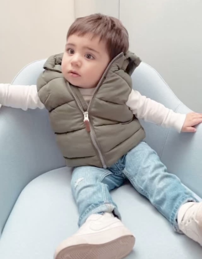İlk doğduğunda esmerdi, 40 günü çıktı ama sarı oldu. Neden olabilir?