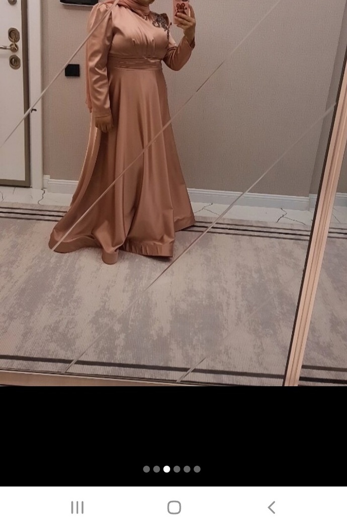 Sizce elbise güzel mi, kuzenimin düğününde giyeceğim?