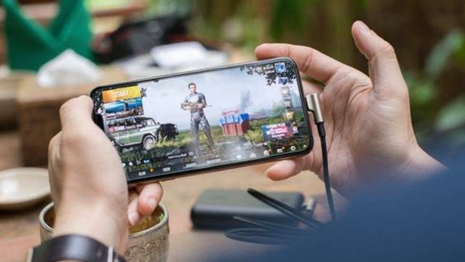Telefondan oynanacak oyun önerir misiniz?