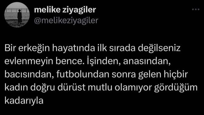 Sizce bir erkeğin hayatında ilk sırada sevdiği kadınmı olmalı?