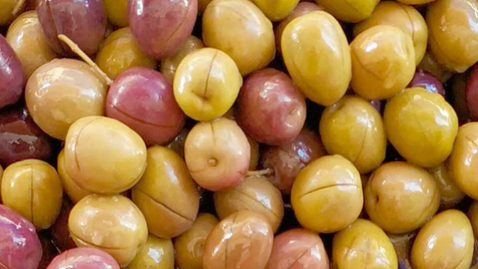 Yeşil zeytin mi seversiniz, siyah zeytin mi?