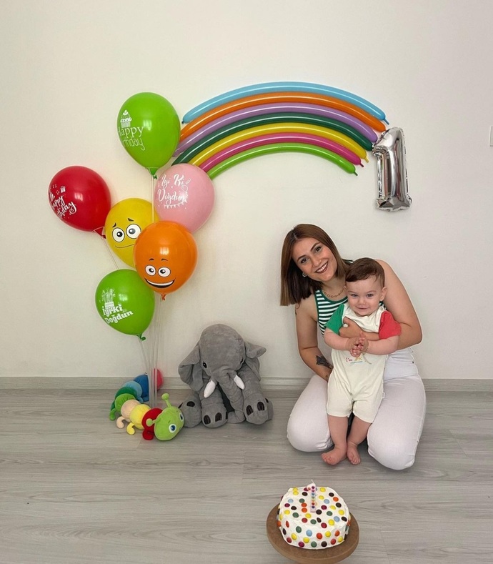 Can canım 1 yaşında oldu, doğum günü böyle sıcaklara geldi ama iyi ki doğmuş dimi 😊?