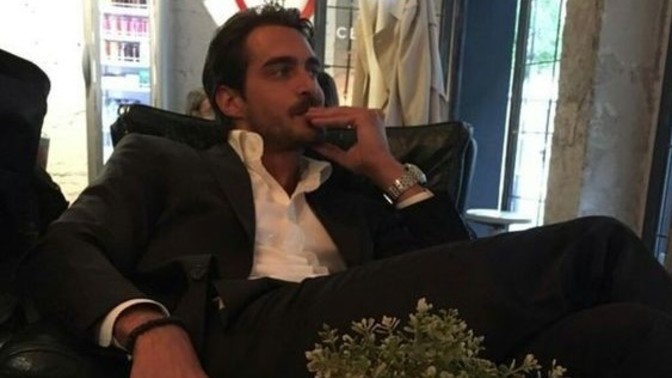 Çocukluk arkadaşım beni düğününe çağırmadı sizce böyle bir insanın düğününe gidilir mi?