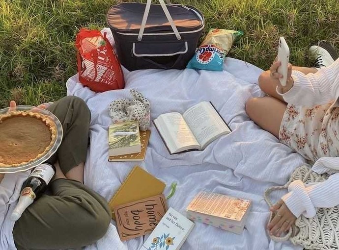 Kitap sohbetini yapacağınız kişiler var mı?