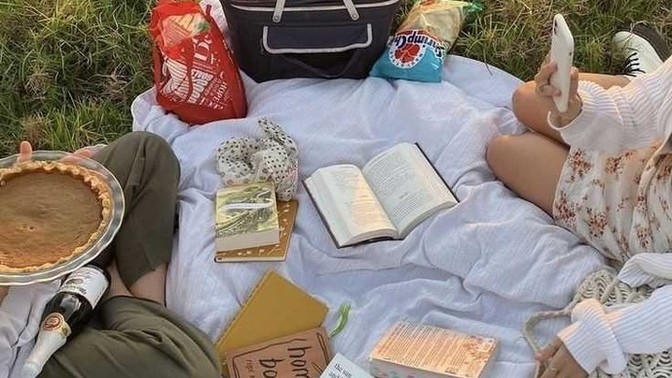 Kitap sohbetini yapacağınız kişiler var mı?