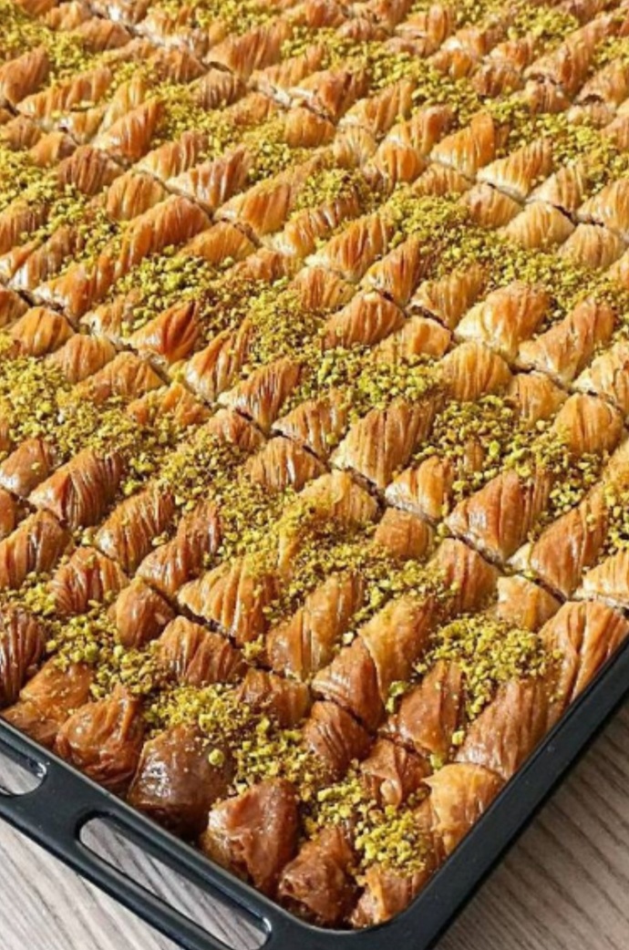 El açması cevizli burma baklava sever misiniz?