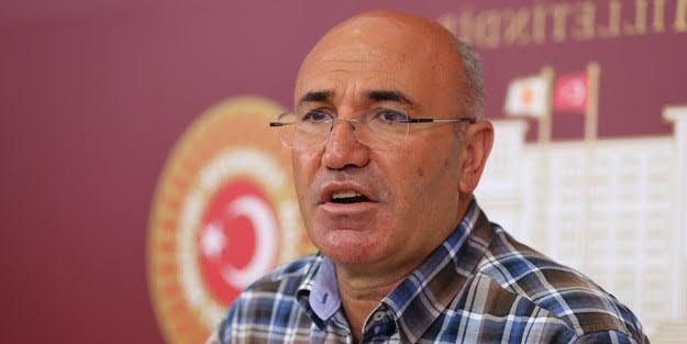 Ağzı🤢CHPli millet vekili Tanal şanlı Türk ordusu mensubuna eşkıya diyerek hakaret edip üstüne kovaladı. Nasıl böyle bir şey yapar yetkiler gerekeni yapmaya davet ediyorum#AskeriminYanındayımMahmut Tanal tutuklansın. pic.twitter.com/BL8sG2KBpP— Serpil (@srpl06_34) July 29, 2023
