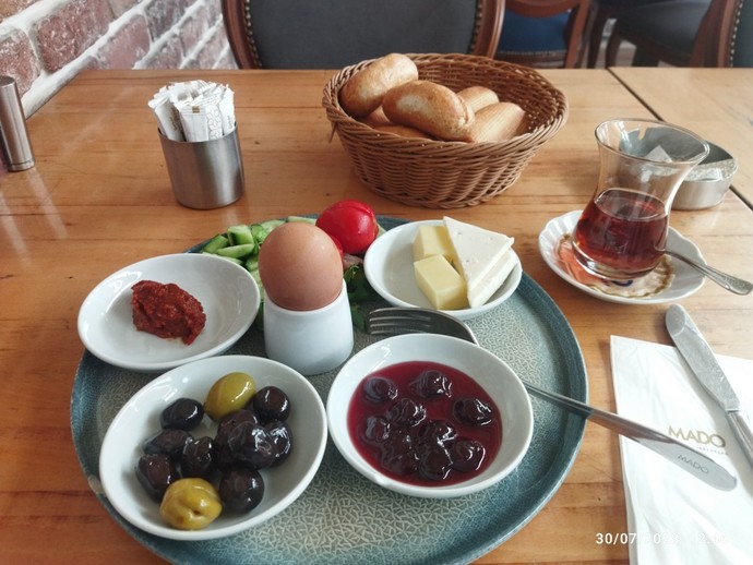 Kahvaltının olmazsa olmazı sence nedir?