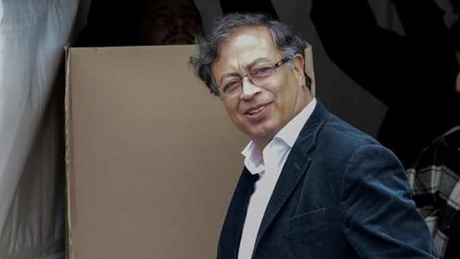 Kolombiya Cumhurbaşkanı Petro’nun oğlu ‘para aklamaktan’ tutuklandı. Sizce siyasilerin ailesi dokunulmaz olmalı mı?