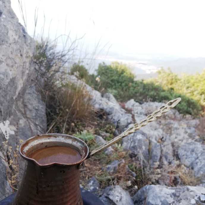 Kahve aşkı zaman, mekan dinler mi?