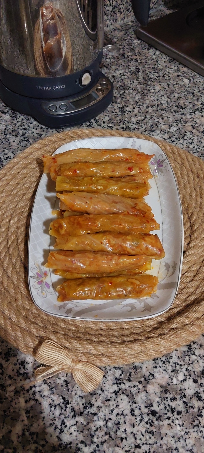 Etli lahana sarması sever misiniz?