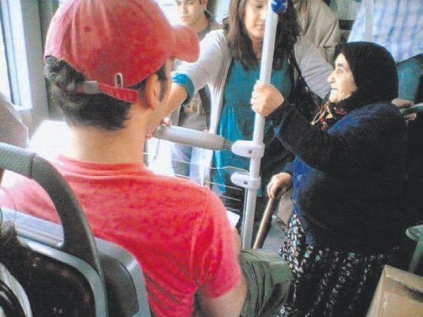 Yaşlılara yer vermek?