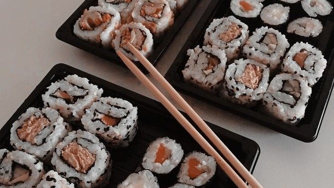 Sushinin en çok çiğ halini mi seviyorsunuz, pişmiş halini mi?