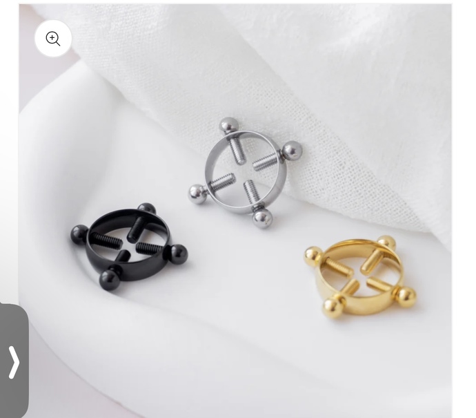 Göğüs ucu piercing sizce seksi mi?