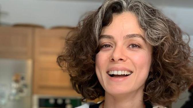 26 yaşındayım, saçımda birkaç tane beyaz saç teli oluştu. Ne yapmalıyım?