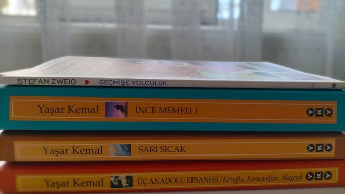  Kitap okumayı sever misiniz, bu ay kaç kitap okudunuz?