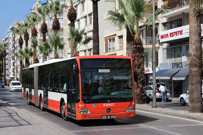 İzmirde toplu taşımaya %48 zam yapılmış! Toplu taşımaya günlük ne kadar harcıyorsunuz?