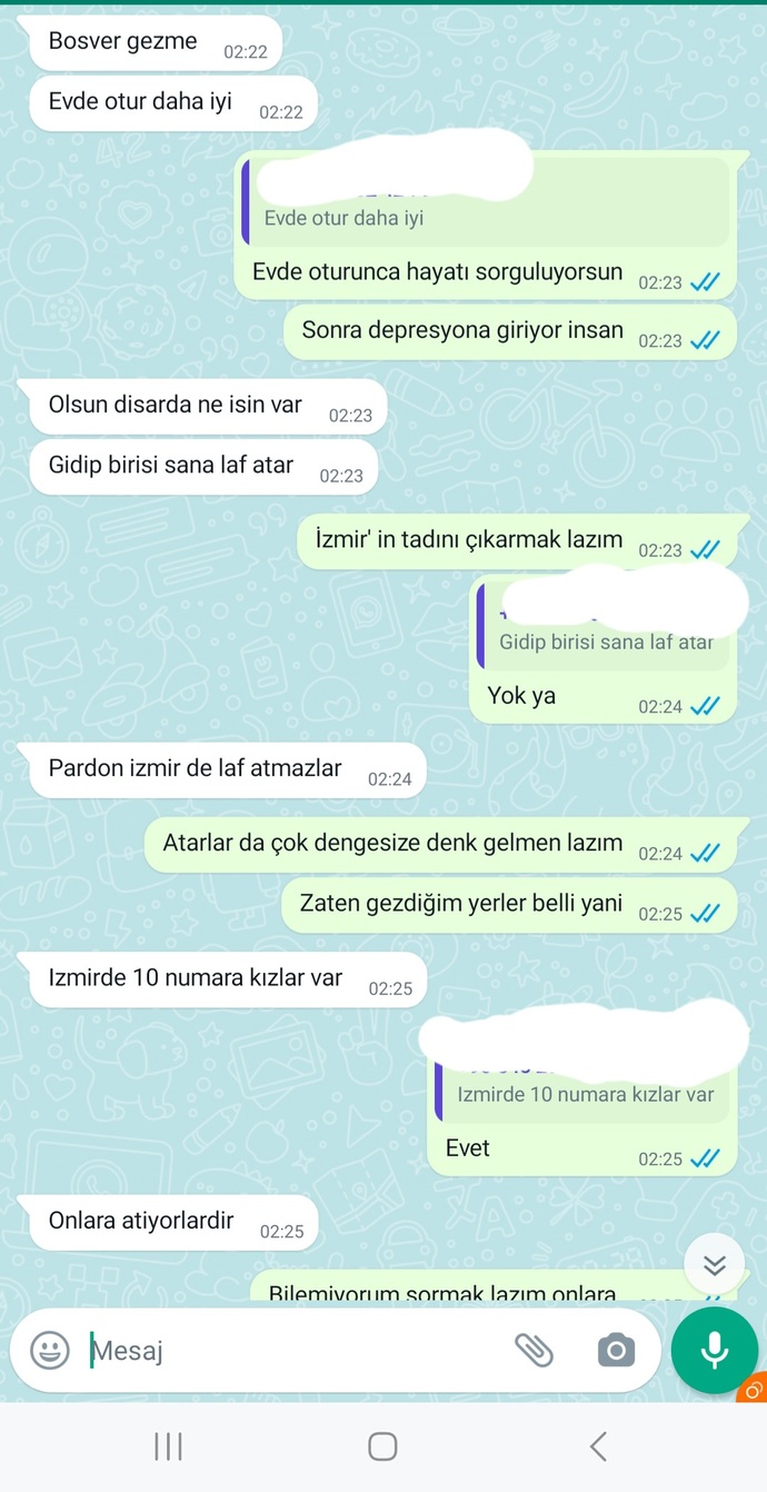 Sevgilim böyle mesajlar attı. Bana çirkin demek istedi. Ayrılmalı mıyım?