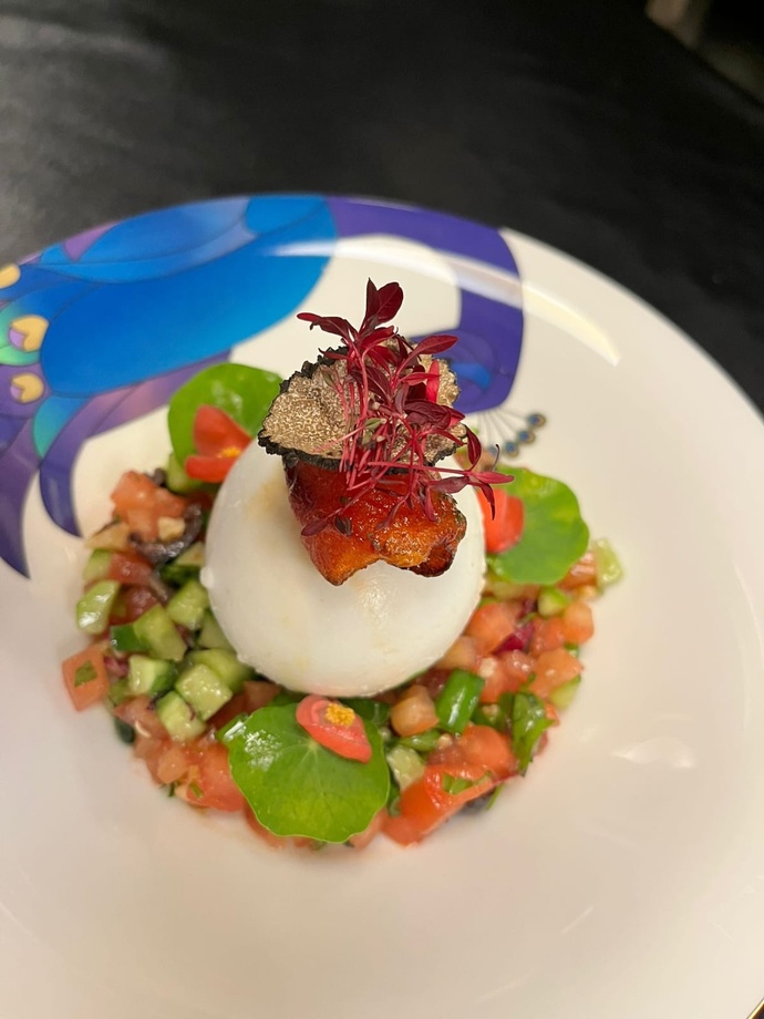Burrata salatası yaptım, nasıl gözüküyor sizce?
