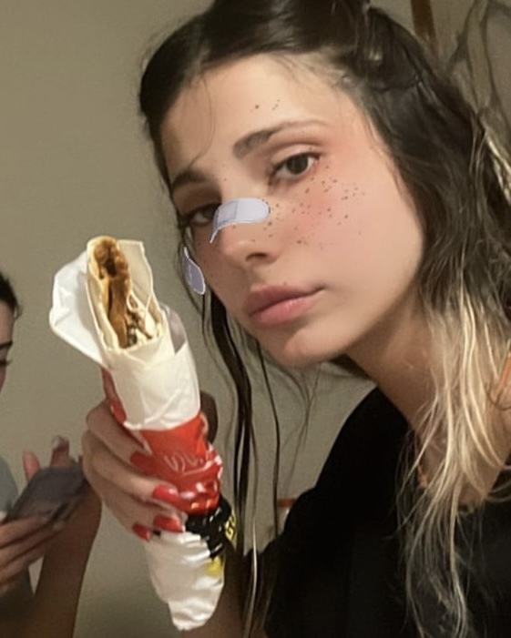 Geceleri yemek yer misiniz yoksa kilo almak istemiyorum diyenlerden misiniz?