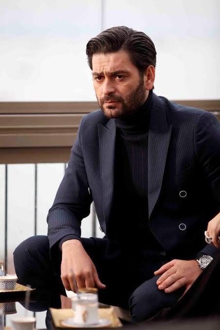 Ozan Akbaba Karslıya benziyor mu?