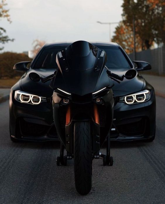 Motorcu musun, arabacı mı?