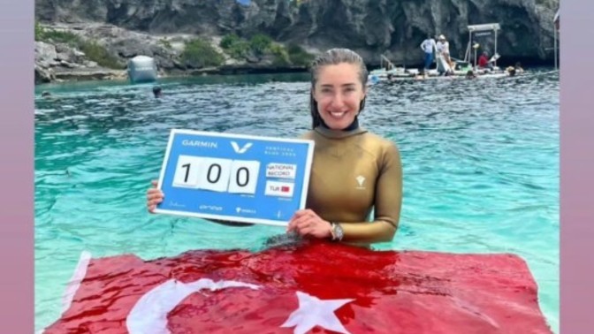 Serbest dalış rekortmenimiz Şahika Ercüment yine bir rekor kırdı, kadın sporcular erkekleri solluyor mu?