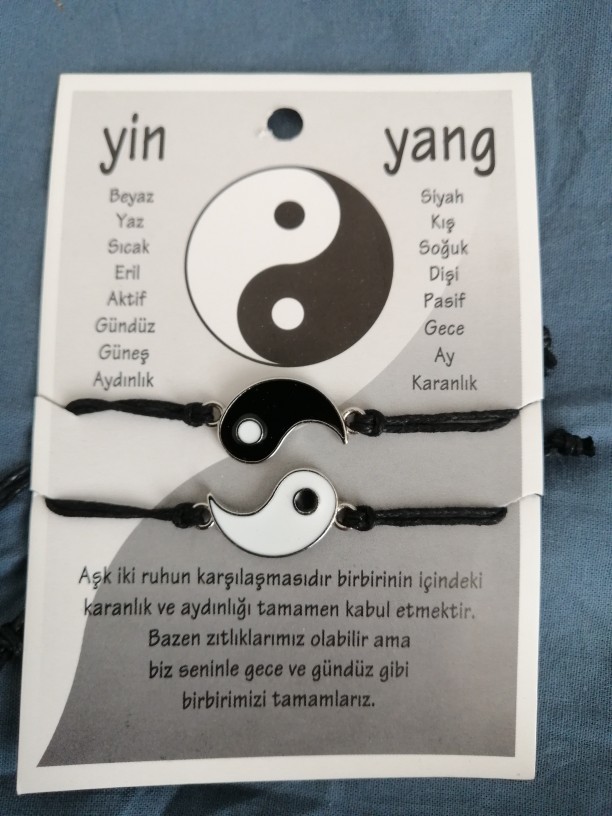 Yinyang dövmeleri veya bileklik kolyeleri kullanmalı mıyım sizce?